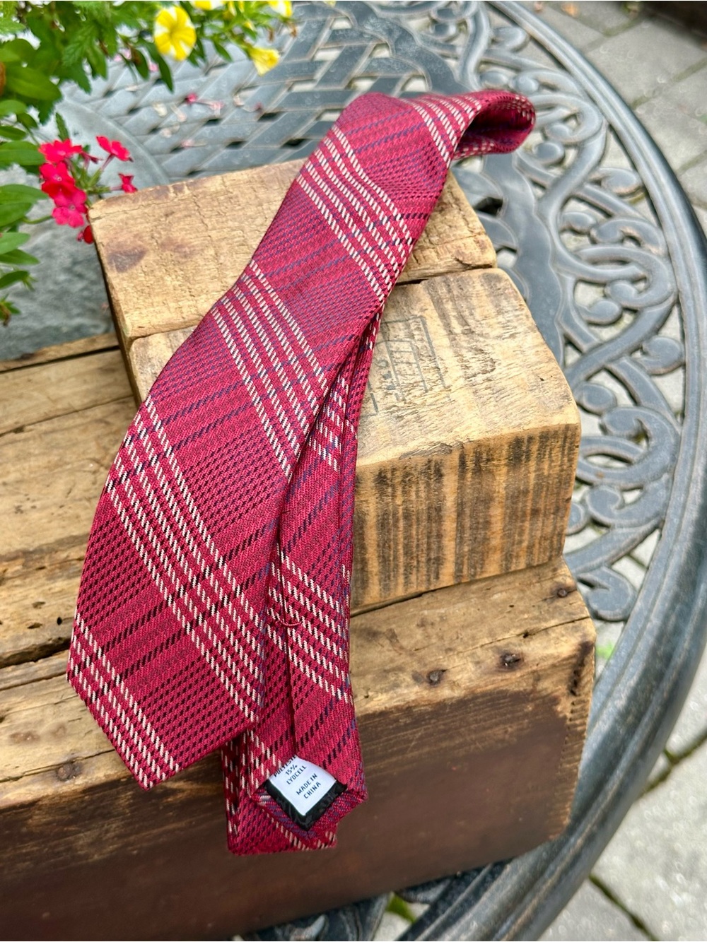 Bar III Meadow Plaid Skinny Tie NWT Burgundy Plaid